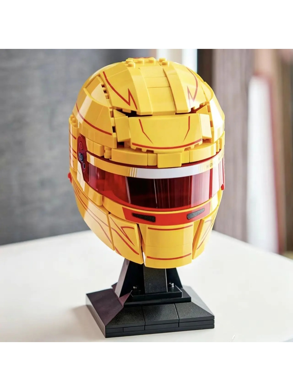 Il nuovo modello di casco da p - Event Party recensione e prezzo